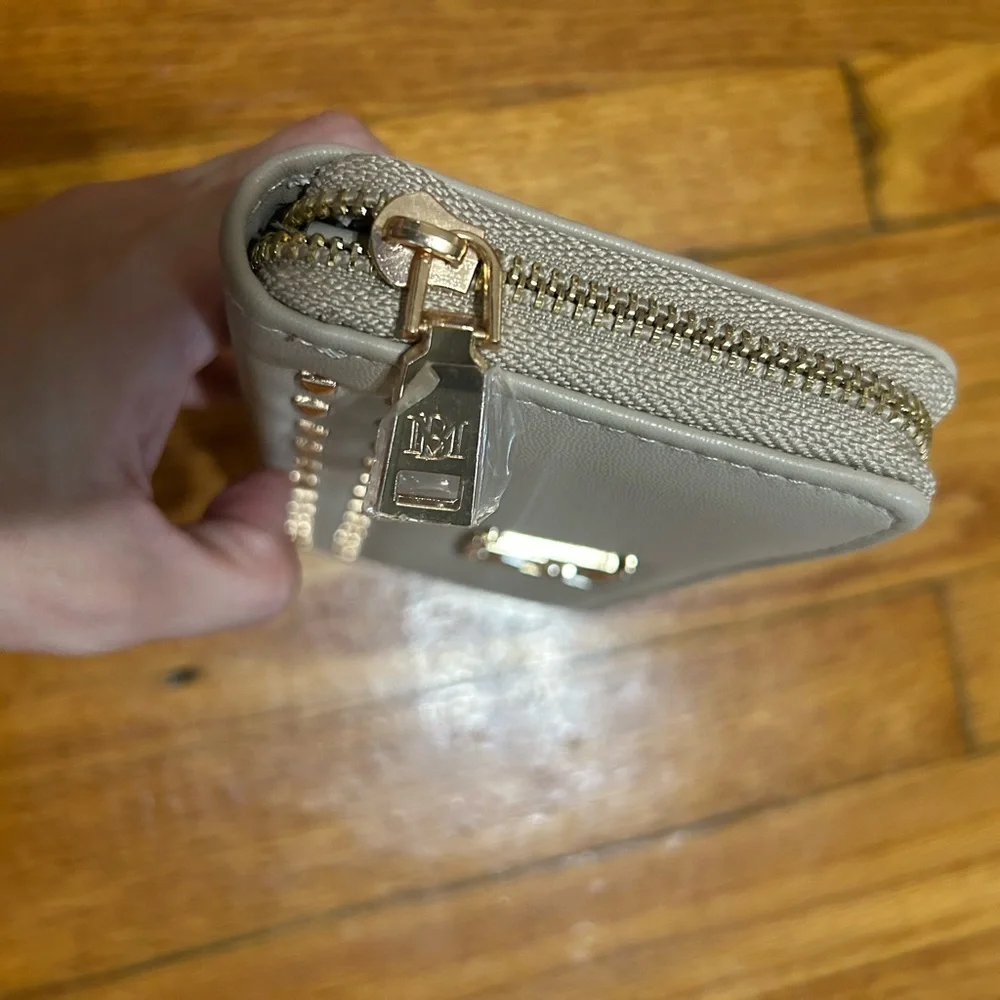 Badgley Mischka‎ Purse / Wallet with Gold Studs Taupe